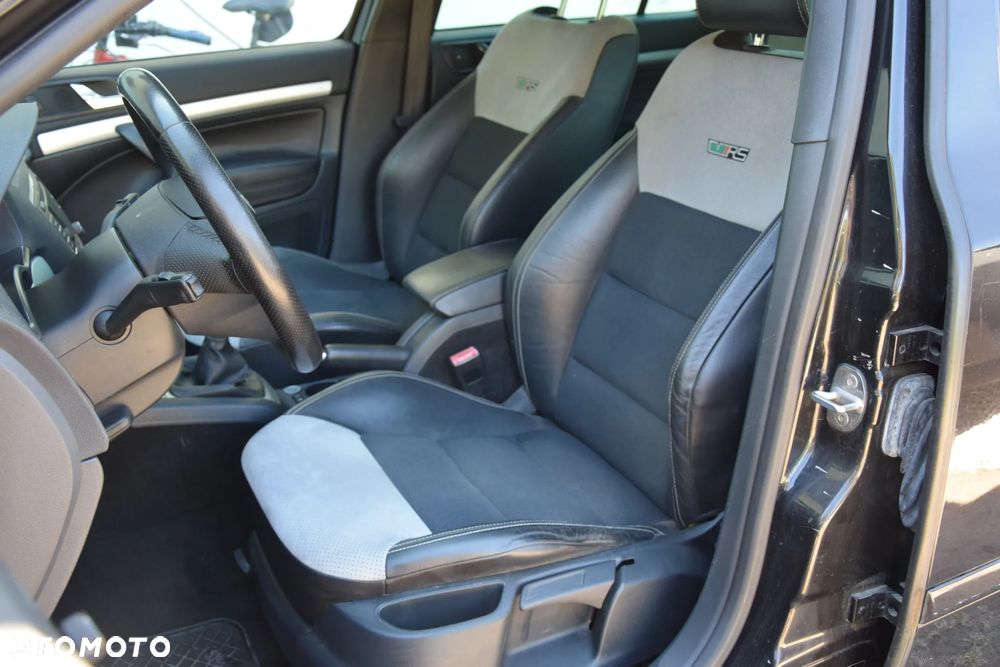 Skoda Octavia 2.0 TSI RS - 25
