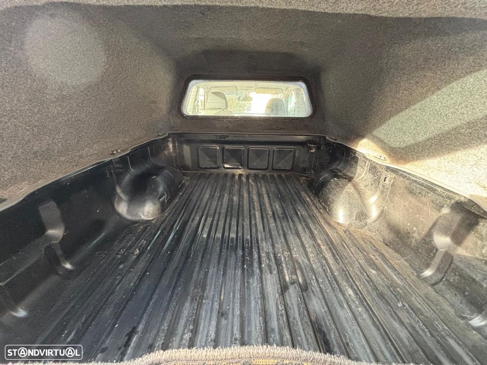 Mitsubishi L200 2.5 DI-D Club Intense 4WD - 17