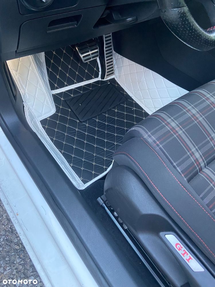 Volkswagen Golf - 4