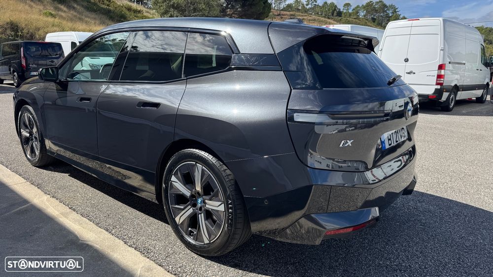 BMW iX xDrive 40 Pack Desportivo - 19