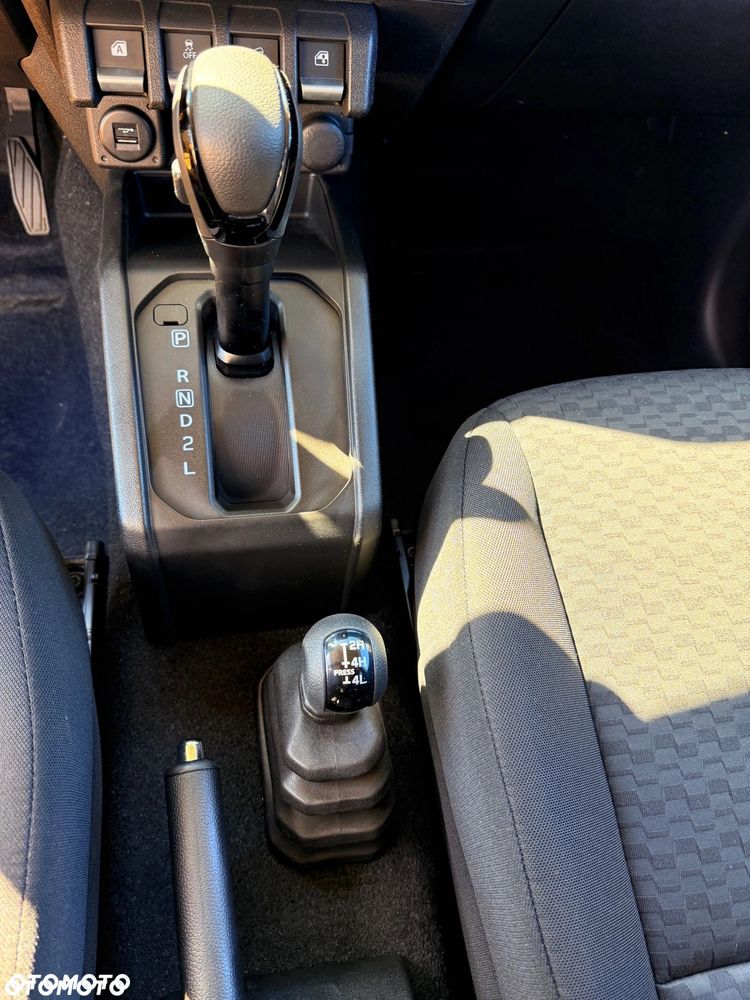 Suzuki Jimny - 32