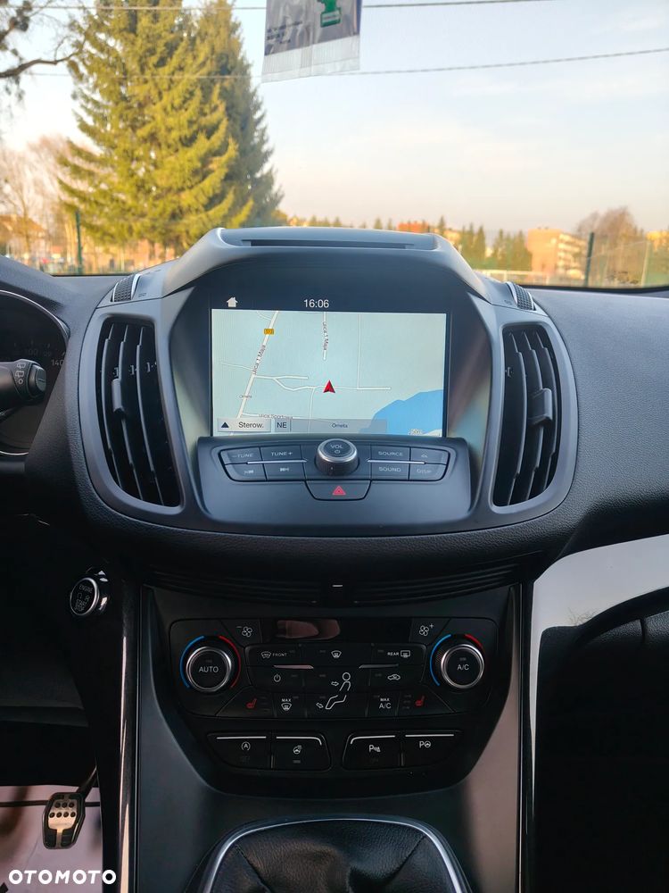 Ford Kuga 1.5 EcoBoost 2x4 ST-Line - 14