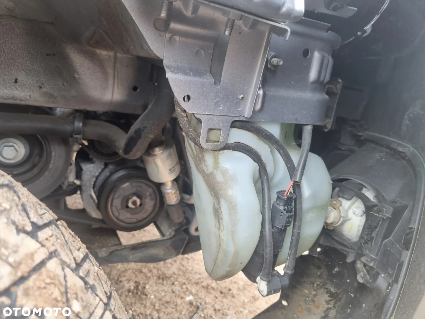 Peugeot 2008 BlueHDi 100 STOP & START Allure - 12