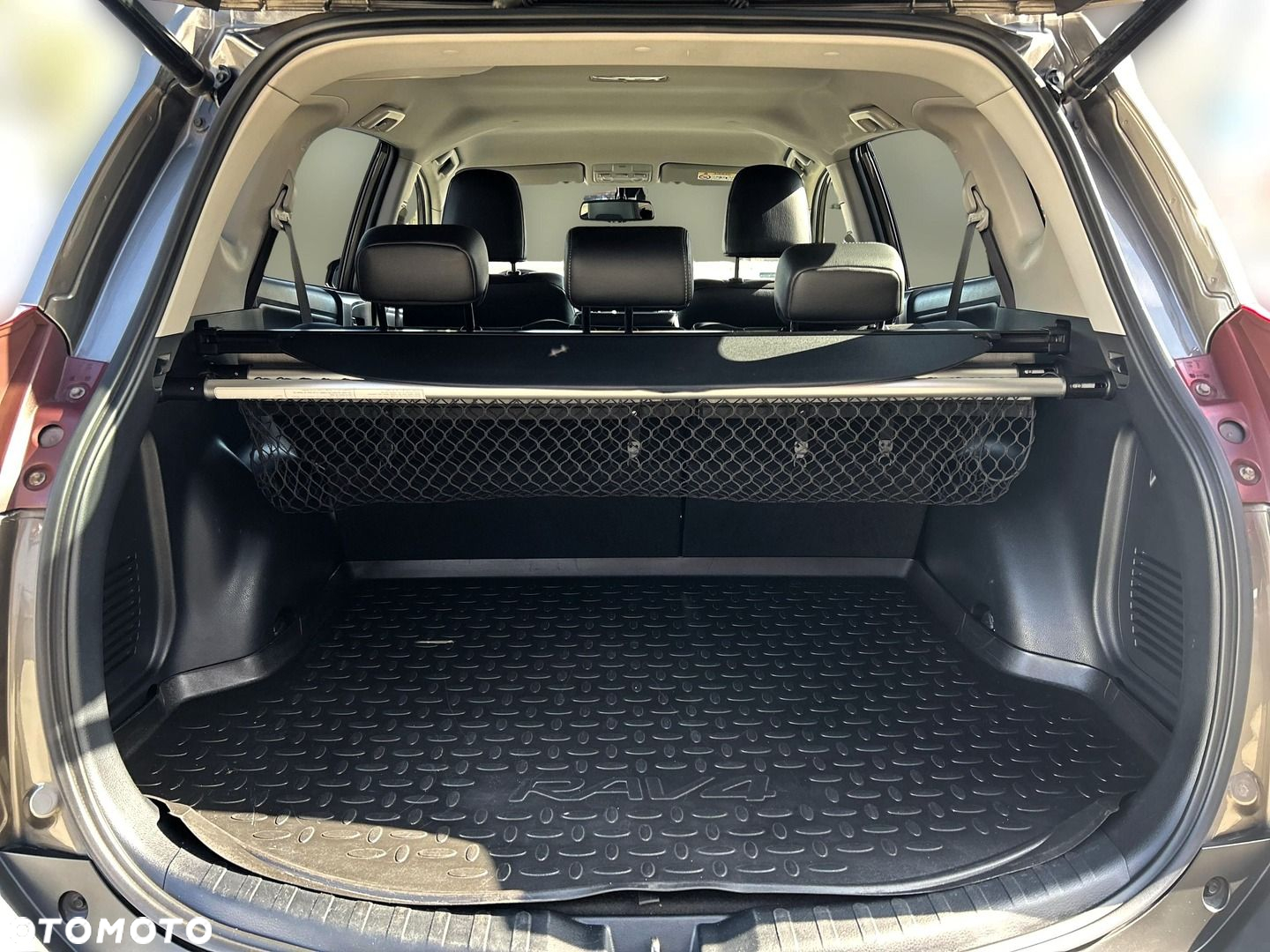 Toyota RAV4 - 22