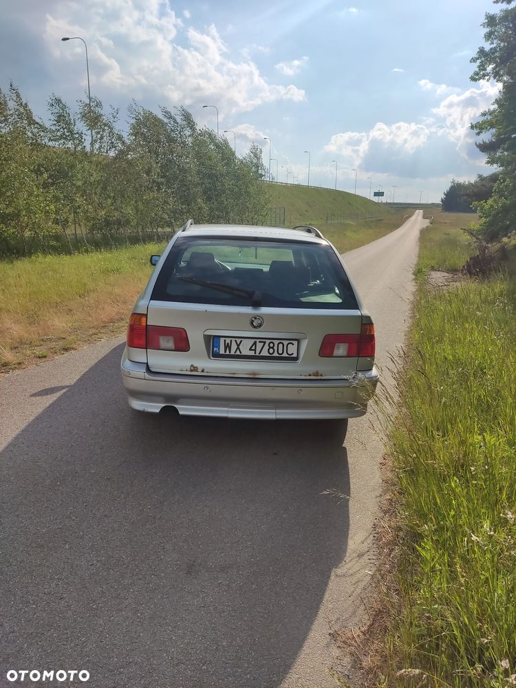 BMW Seria 5 525i - 7