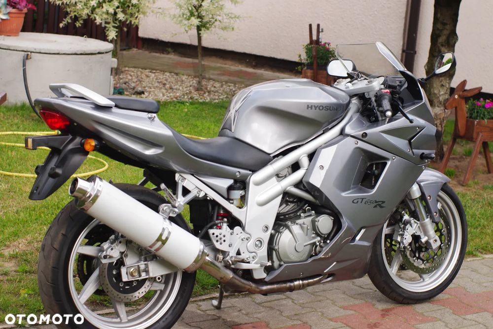 Hyosung GT - 4