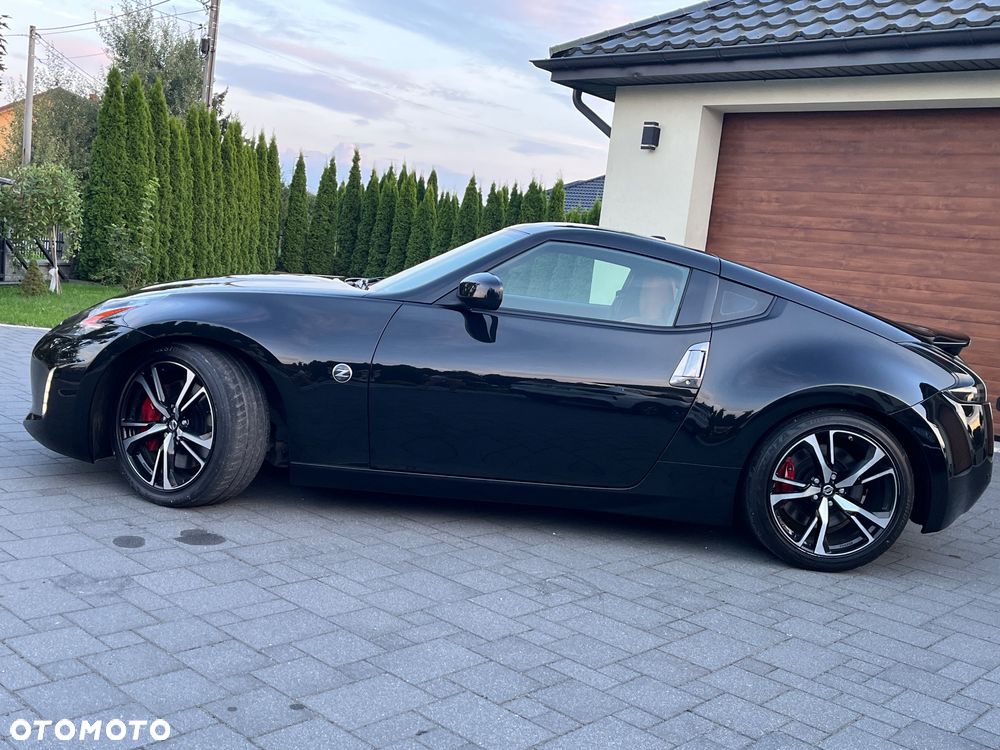Nissan 370 Z - 22