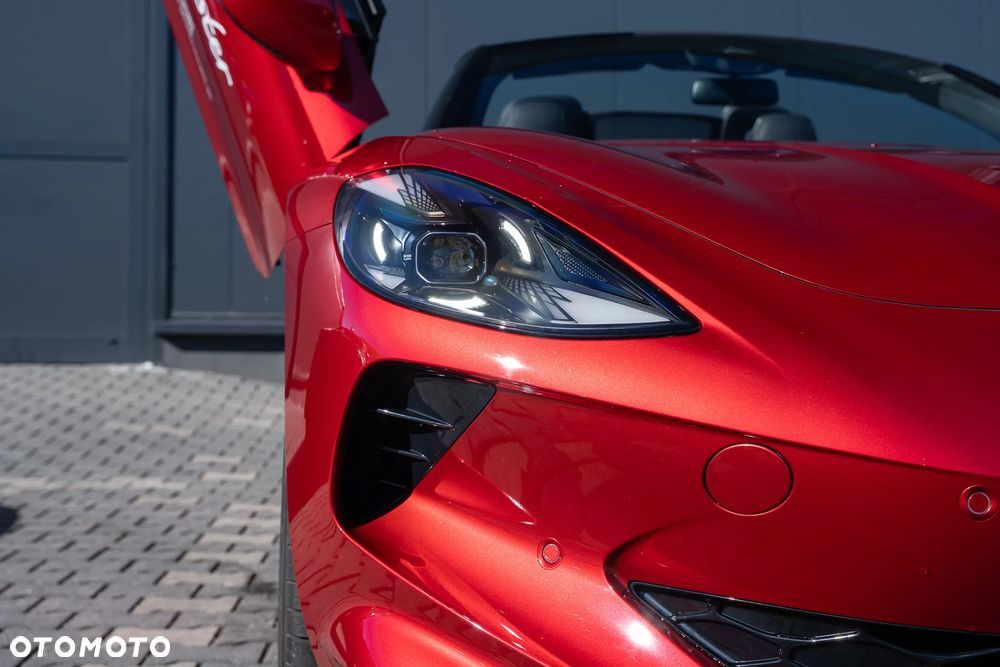 MG Cyberster 77kWh AWD Czarny Dach - 8