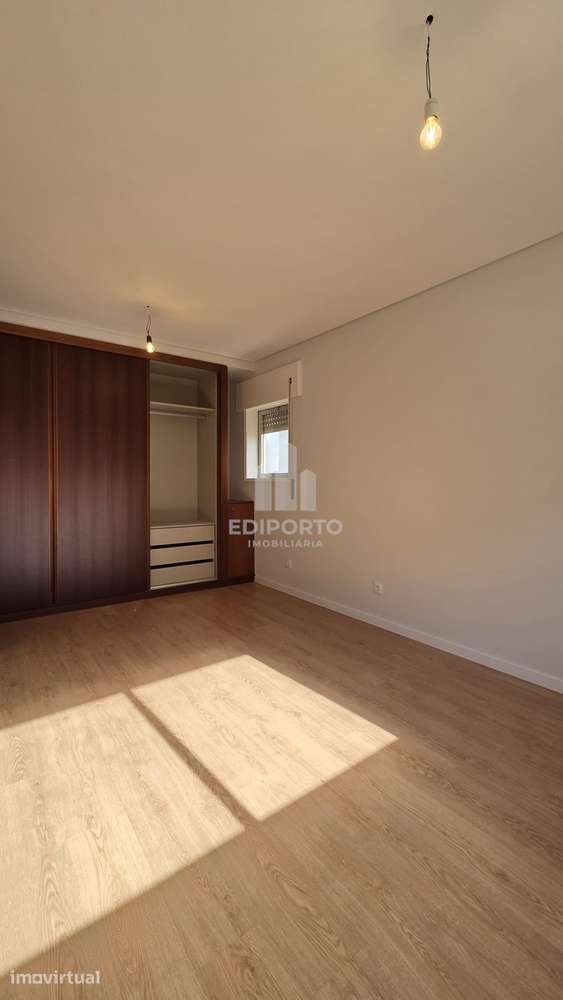 Excelente oportunidade! Apartamento T2 renovado, localizado junto ao m - Grande imagem: 5/14