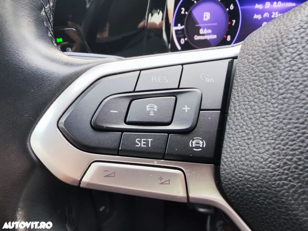 Volkswagen Golf 1.0 TSI Life - 23