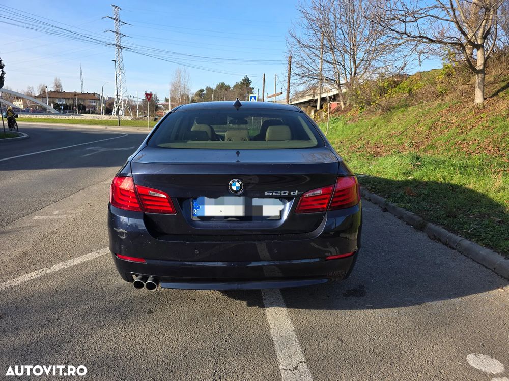 BMW Seria 5 520d - 7
