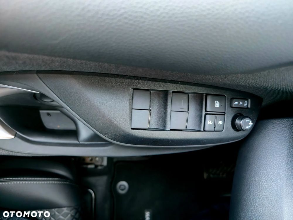 Mazda 2 - 16
