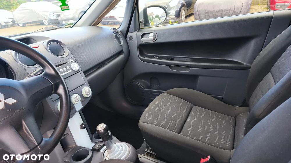 Mitsubishi Colt - 16