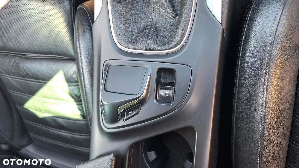 Opel Insignia - 11