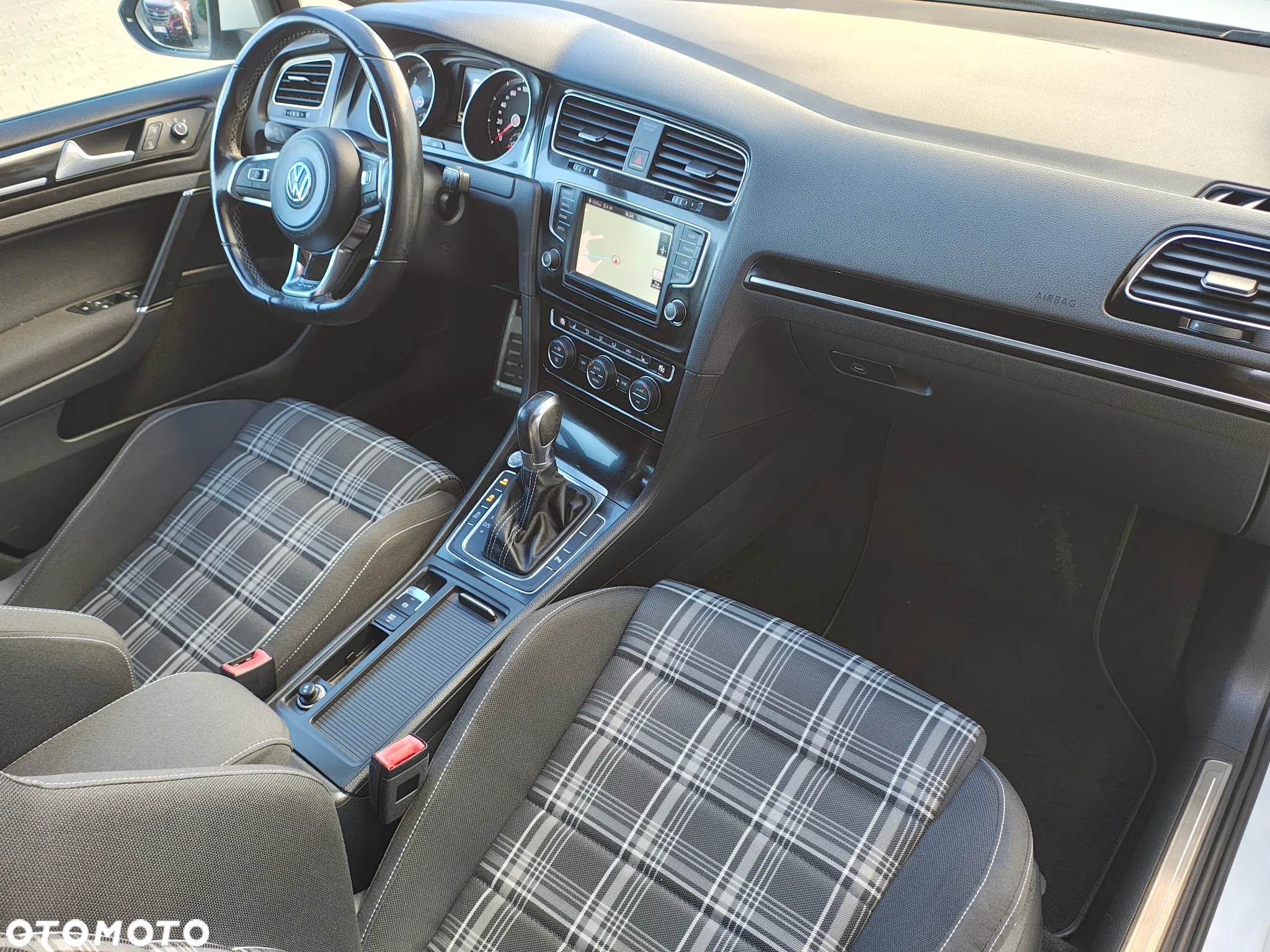 Volkswagen Golf GTD 2.0 TDI SCR DSG - 7