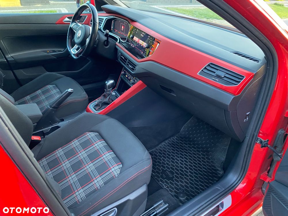 Volkswagen Polo 2.0 TSI GTI - 15