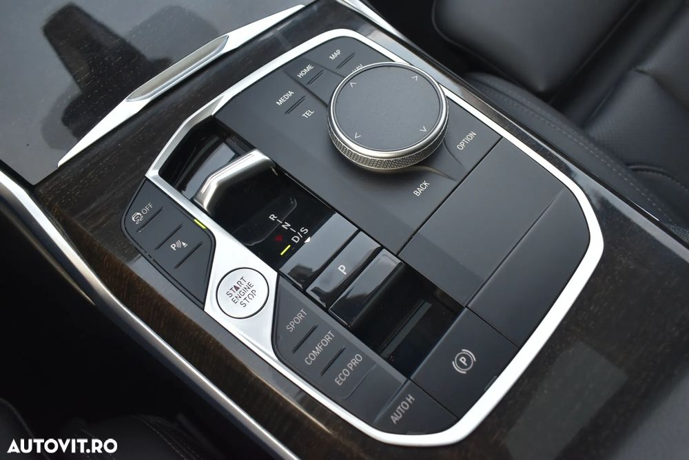 BMW Seria 3 320d xDrive AT MHEV - 27