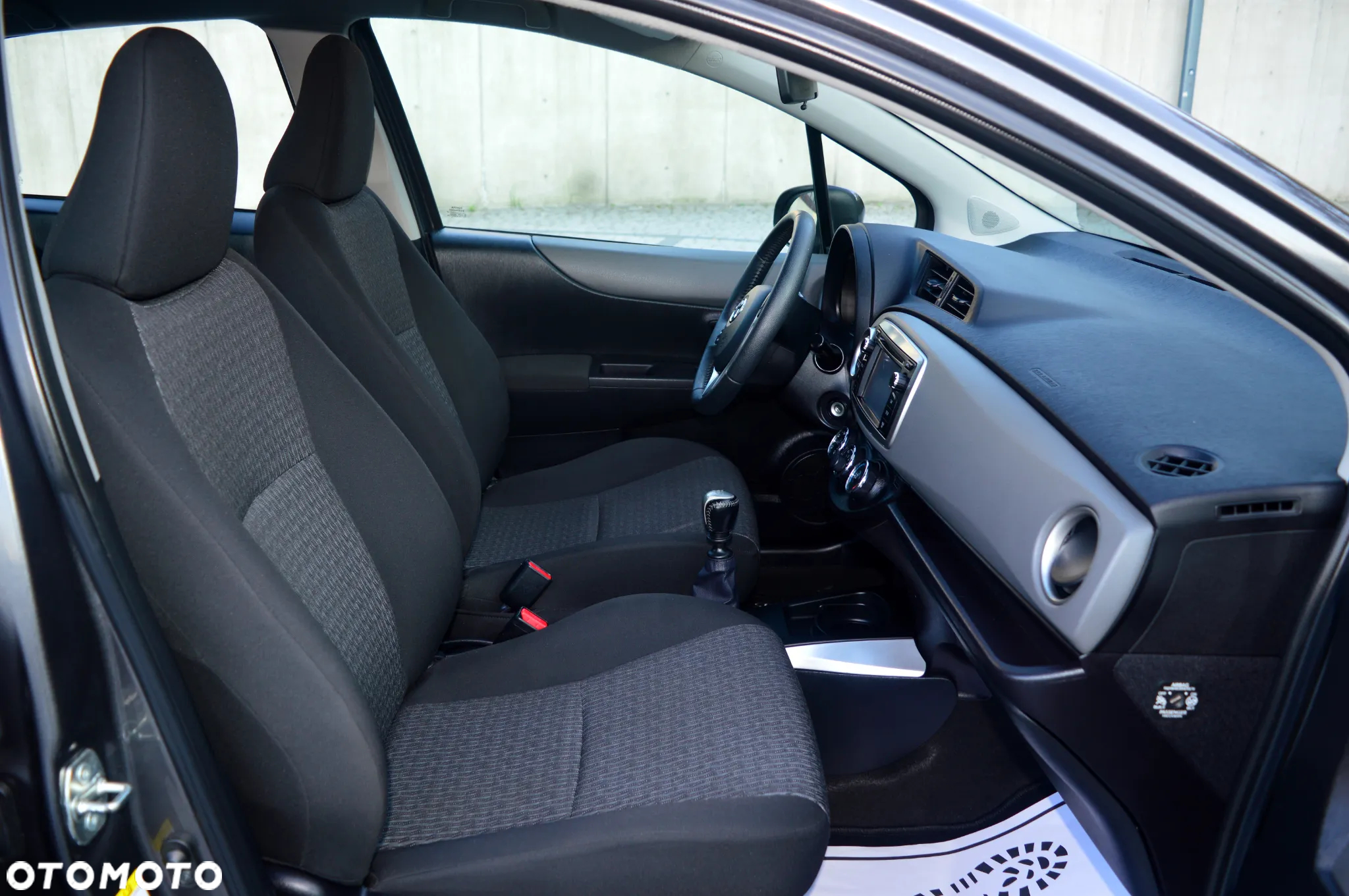 Toyota Yaris - 10