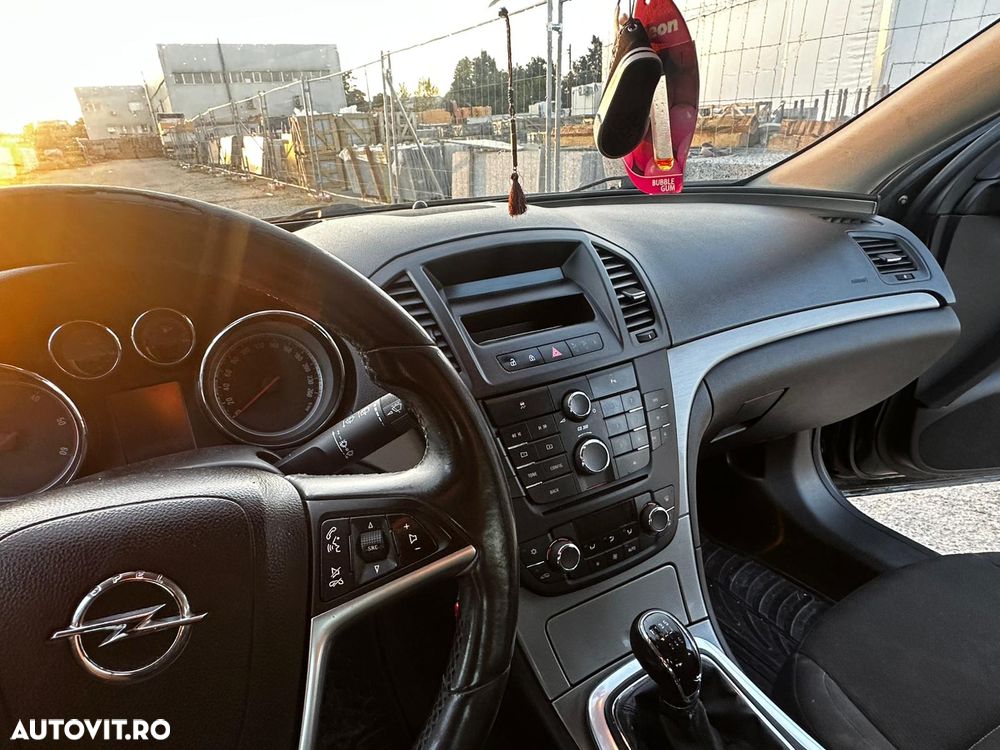 Opel Insignia 2.0 CDTI - 8