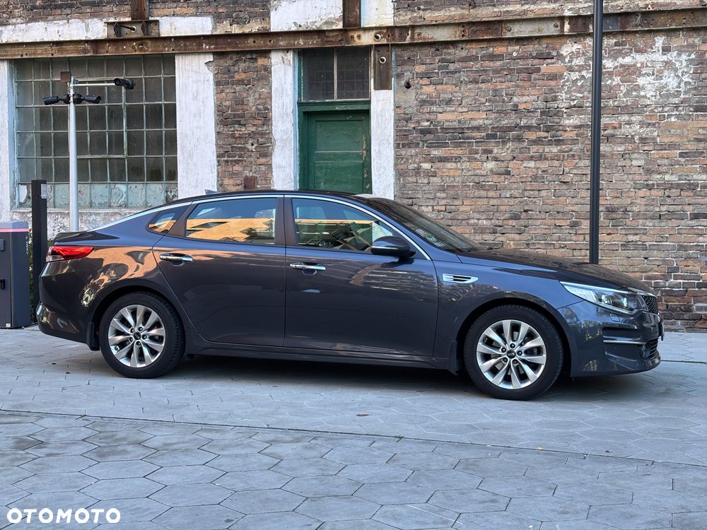 Kia Optima 2016 photo 2