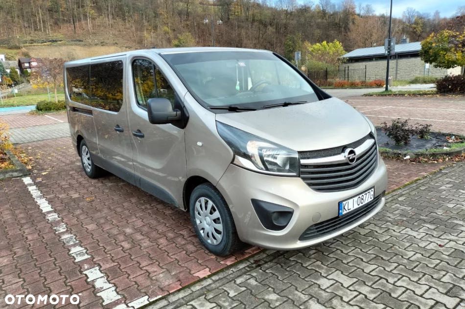 Opel Vivaro - 1
