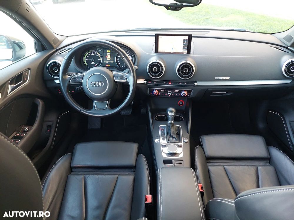 Audi A3 1.4 TFSI ack S line Sportpaket - 8