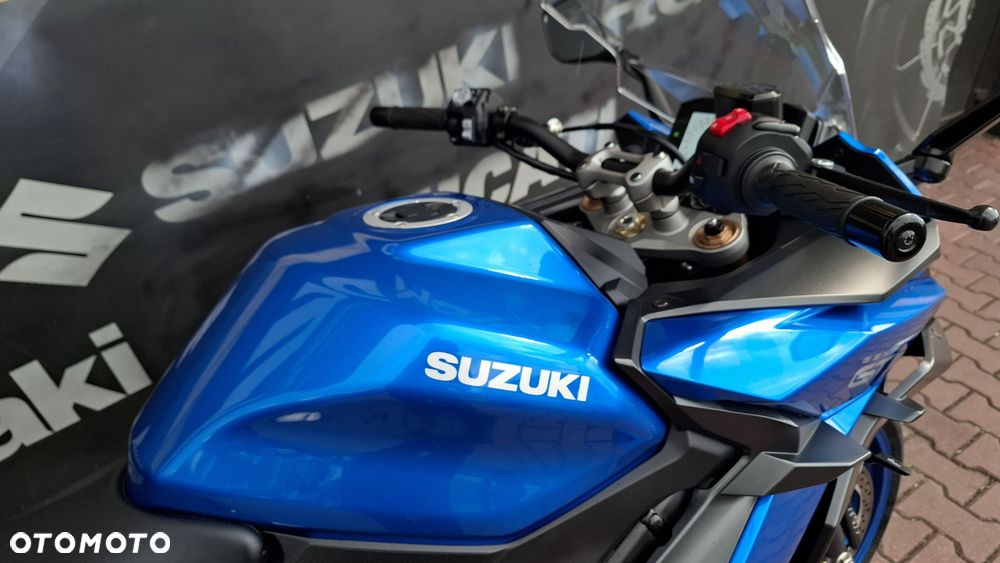 Suzuki GSX - 10