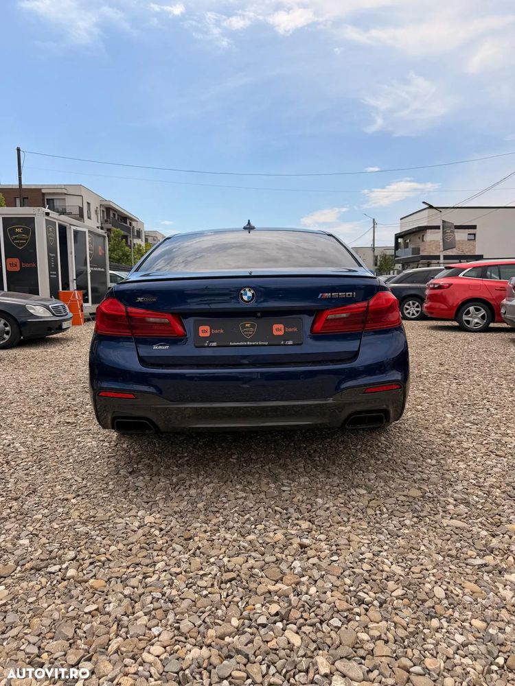 BMW Seria 5 550i xDrive AT - 8