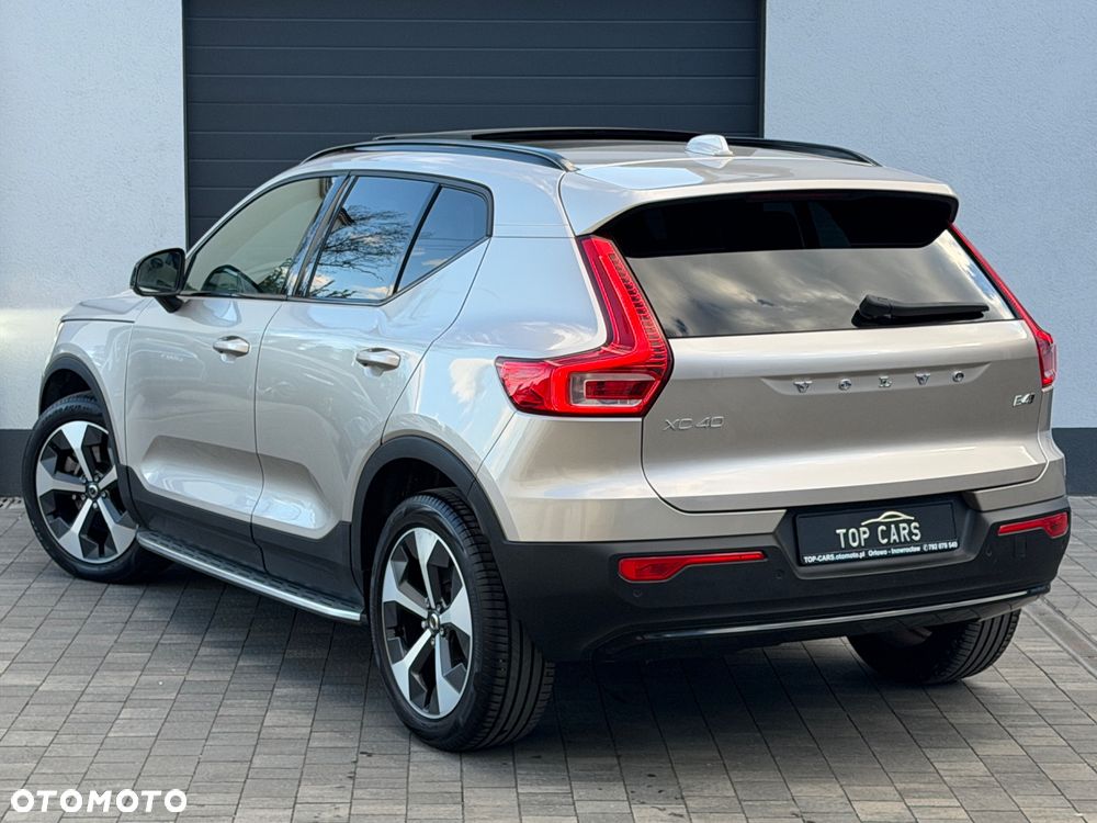 Volvo XC 40 B4 B AWD R-Design - 3
