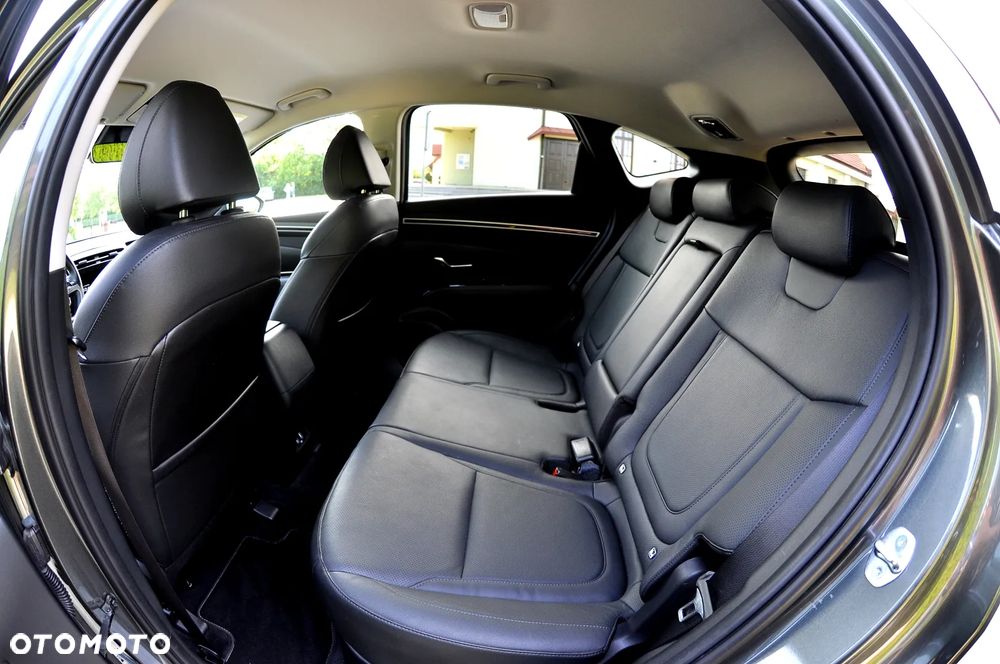Hyundai Tucson 1.6 T-GDi HEV Platinum 2WD - 19