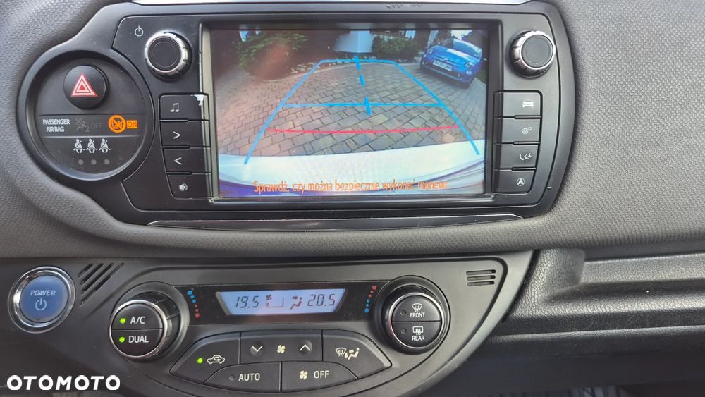 Toyota Yaris - 31