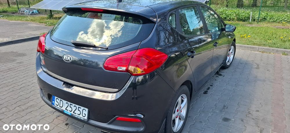 Kia Ceed 1.4 L - 11