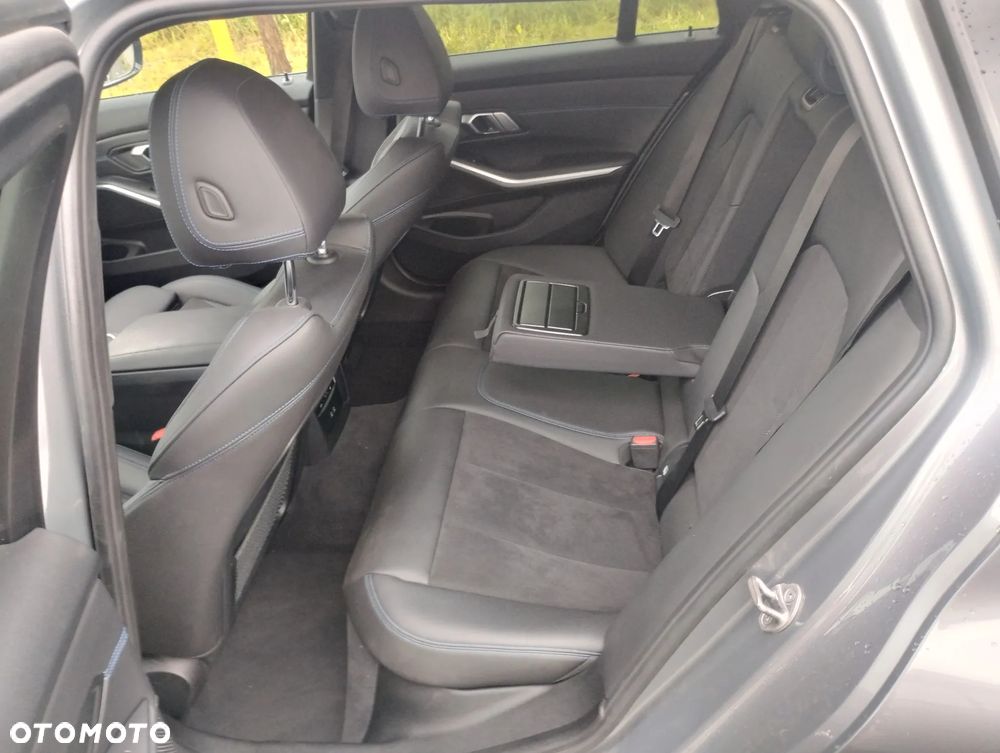 BMW Seria 3 320d xDrive MHEV M Sport sport - 18