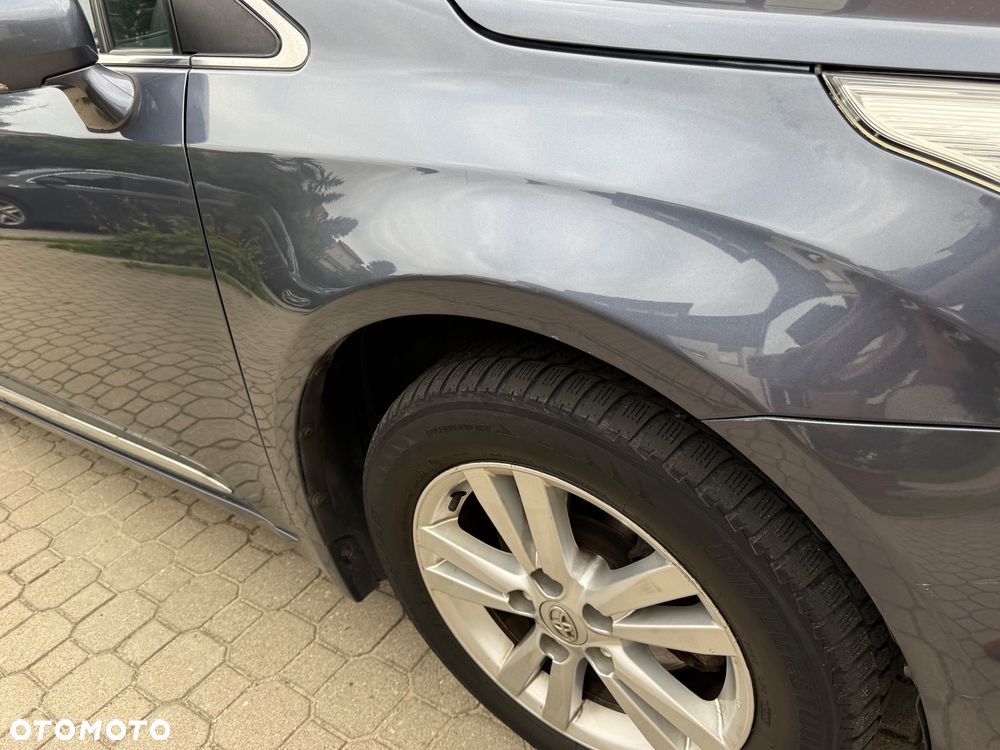 Toyota Avensis - 18