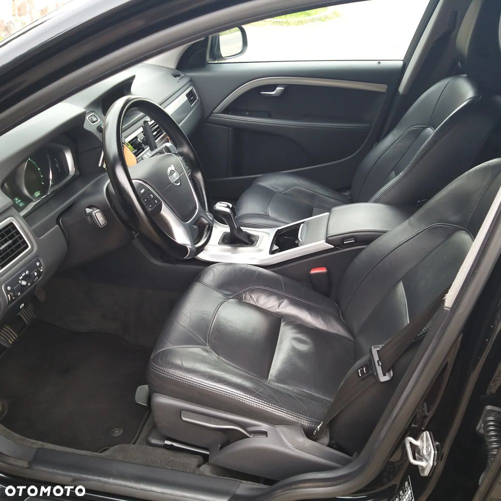 Volvo V70 D4 Black Edition - 12
