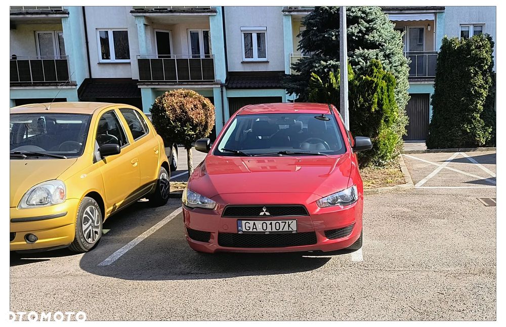 Mitsubishi Lancer 1.5 Inform - 2