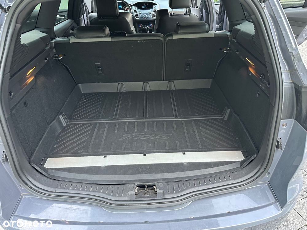 Ford Focus 2.0 TDCi ST mit Leder-Sport-Paket - 13