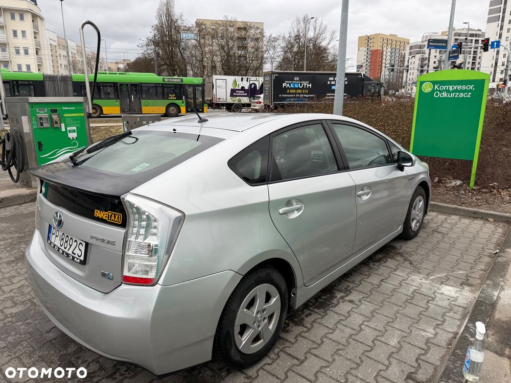 Toyota Prius - 10