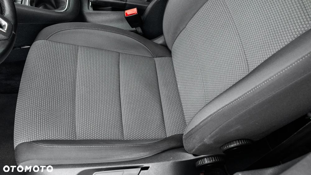 Volkswagen Golf VI 1.6 TDI Comfortline - 15