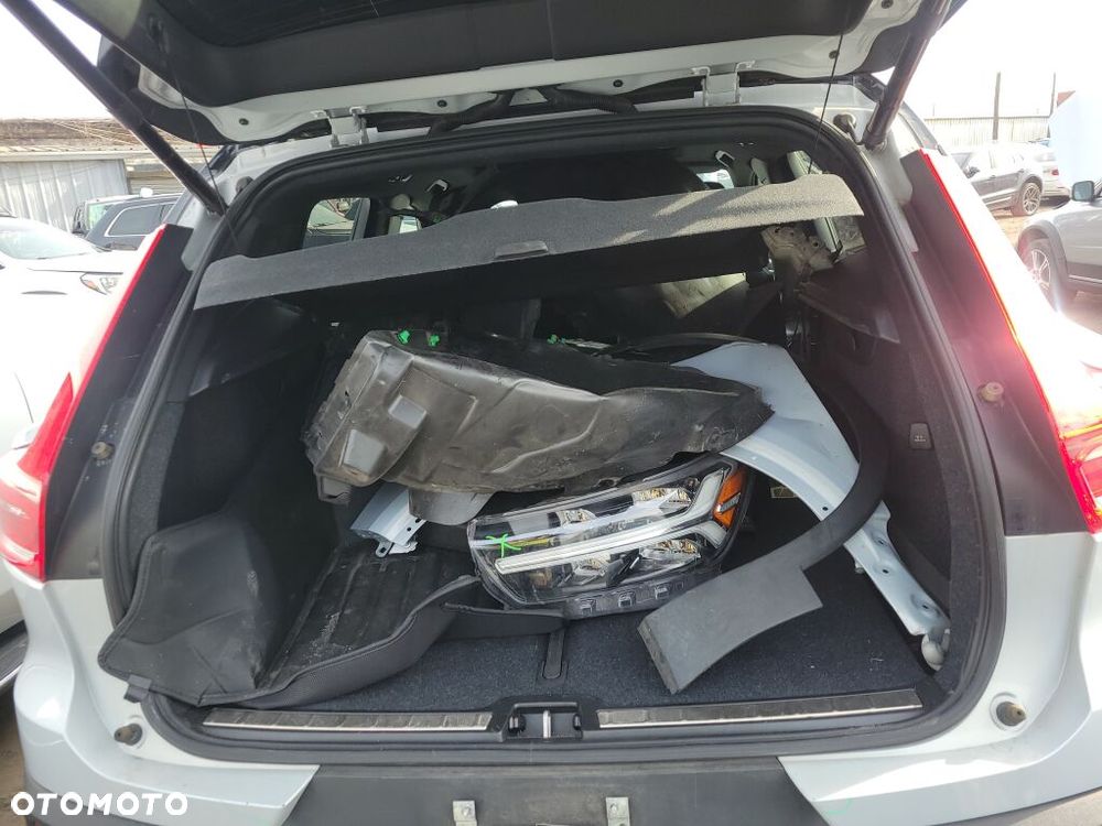 Volvo XC 40 T5 AWD Geartronic R-Design - 8