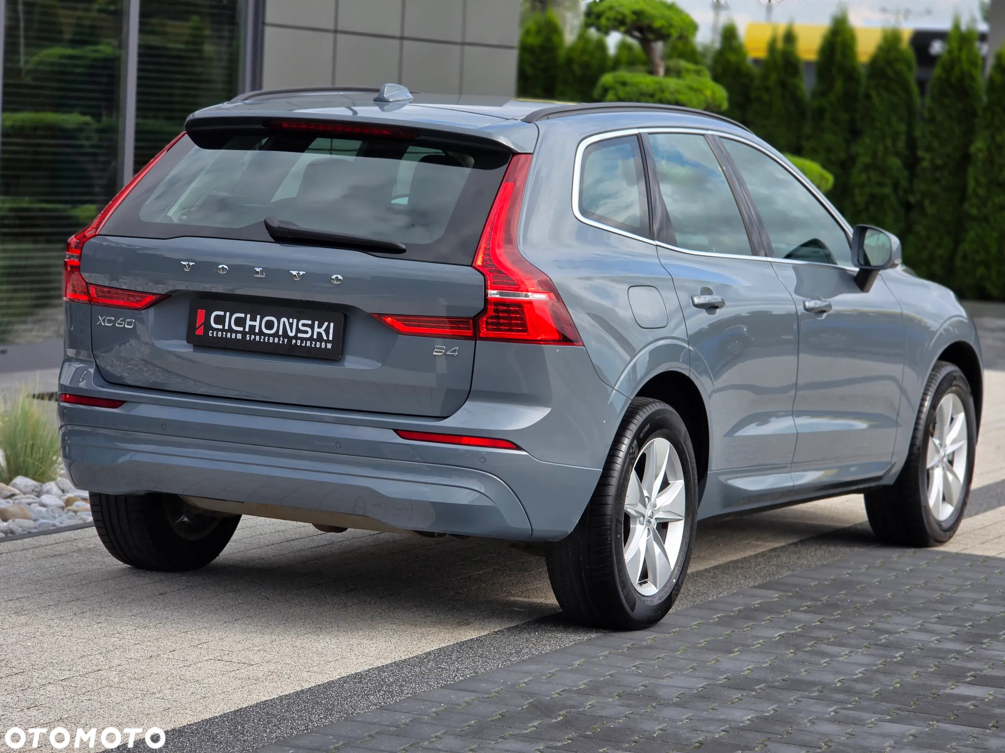 Volvo XC 60 T4 Momentum Pro - 17