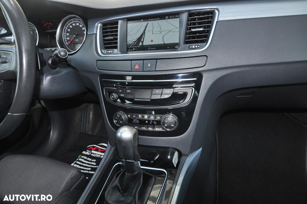 Peugeot 508 BlueHDi 180 EAT6 Stop&Start Allure - 25