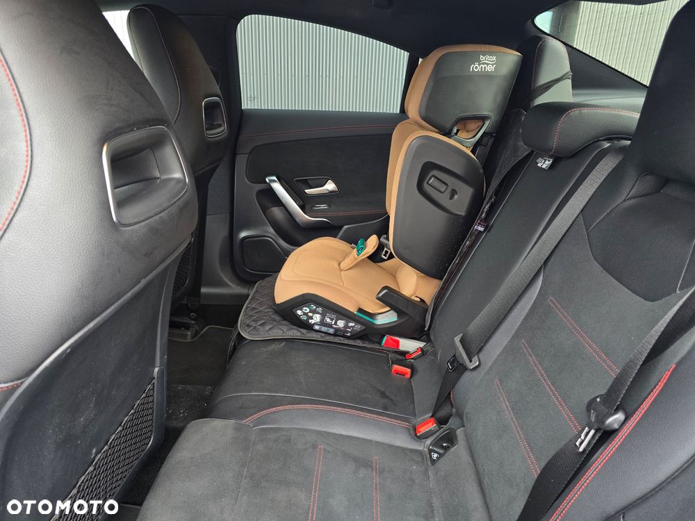 Mercedes-Benz CLA 180 7G-DCT Edition 2020 - 24