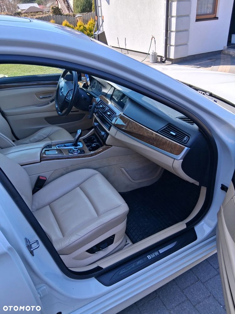 BMW Seria 5 535i - 6
