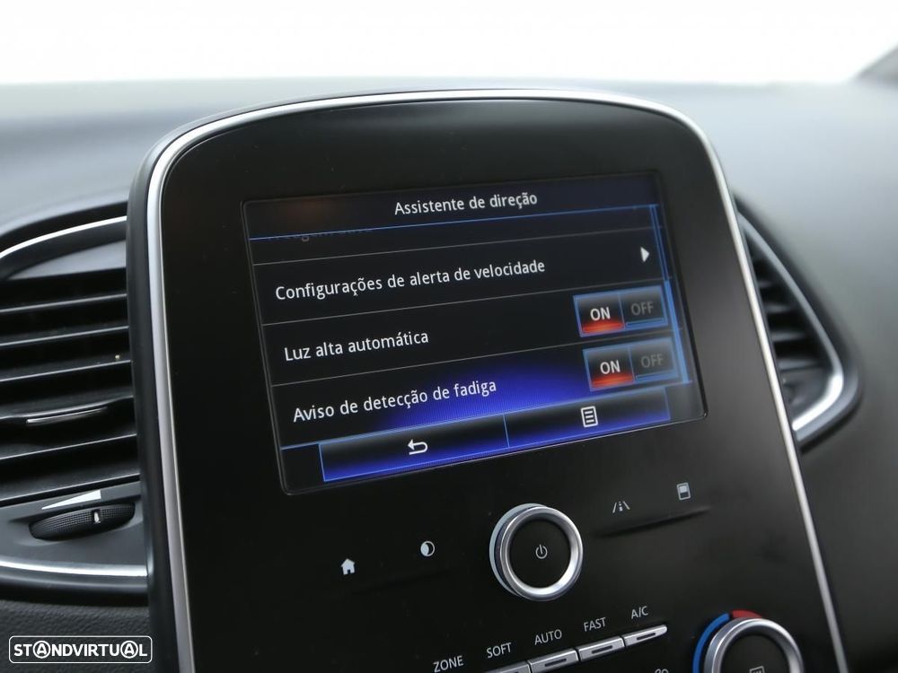 Renault Scénic - 24