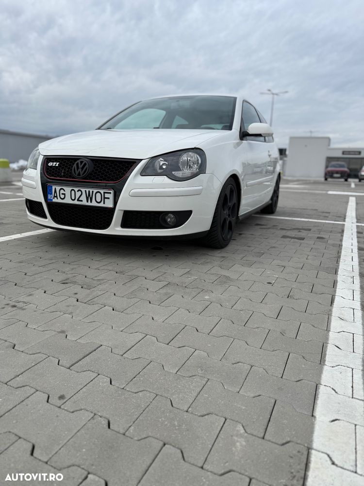 Volkswagen Polo - 2