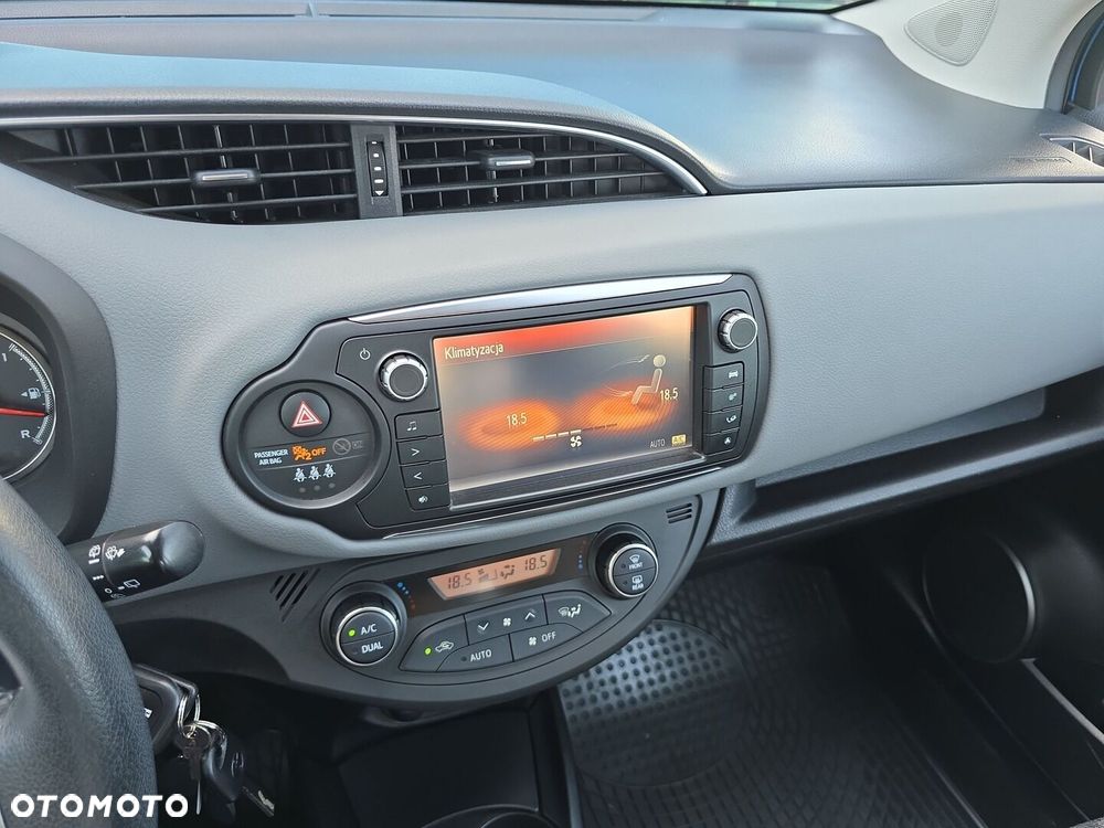 Toyota Yaris - 17