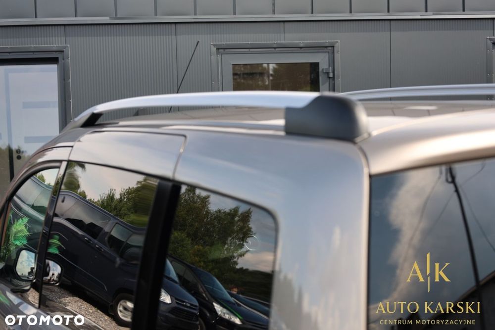 Ford Tourneo Courier - 18