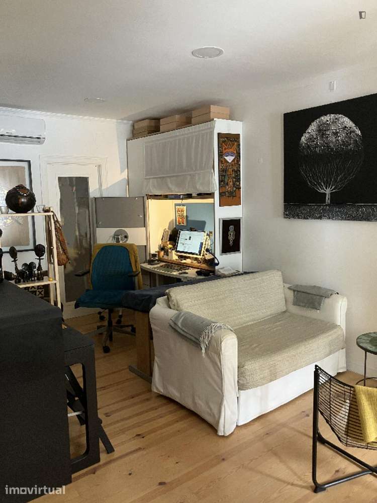 Apartamento com 1 quartos - localizado em Campolide Lisbon