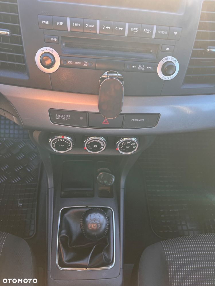 Mitsubishi Lancer 1.8 Intense - 8